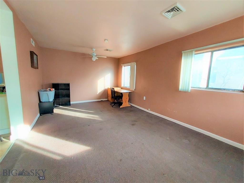 S I St, Livingston, MT 59047