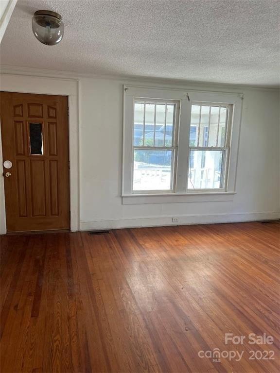 Crowell Dr Nw, Concord, NC 28025
