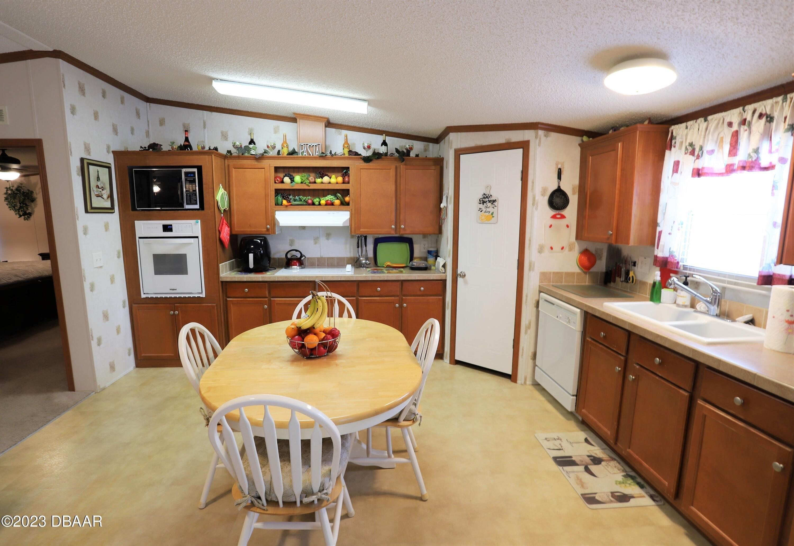 Lynwood Ct, South Daytona, FL 32119