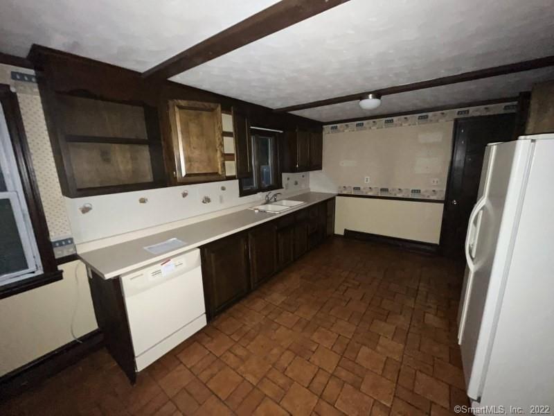 Sidor Dr, Enfield, CT 06082