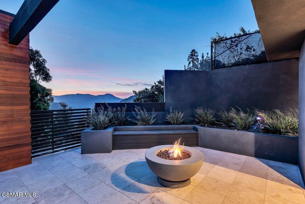 Calle Salto, Thousand Oaks, CA 91360