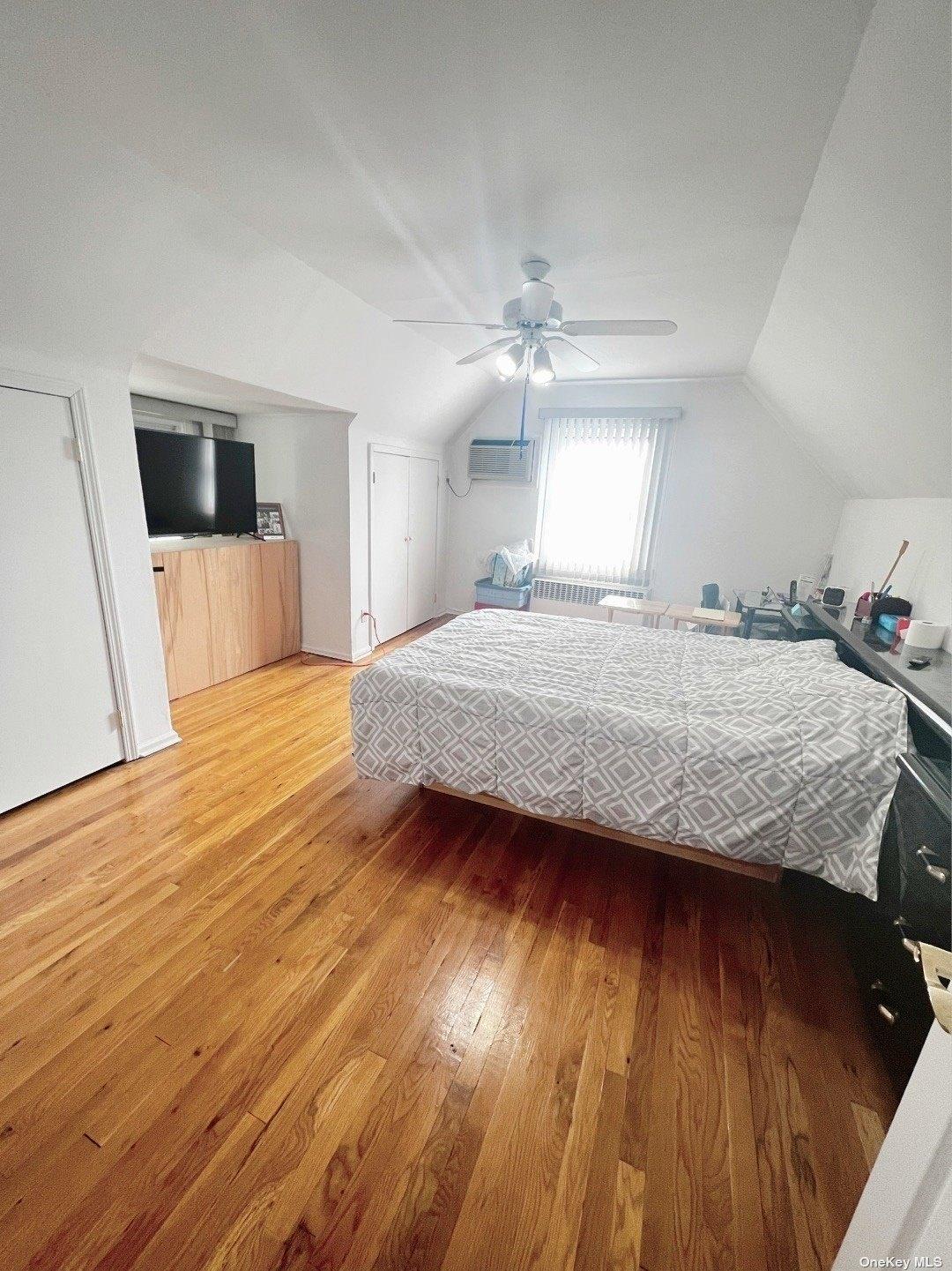 24th Ave, Whitestone, NY 11357