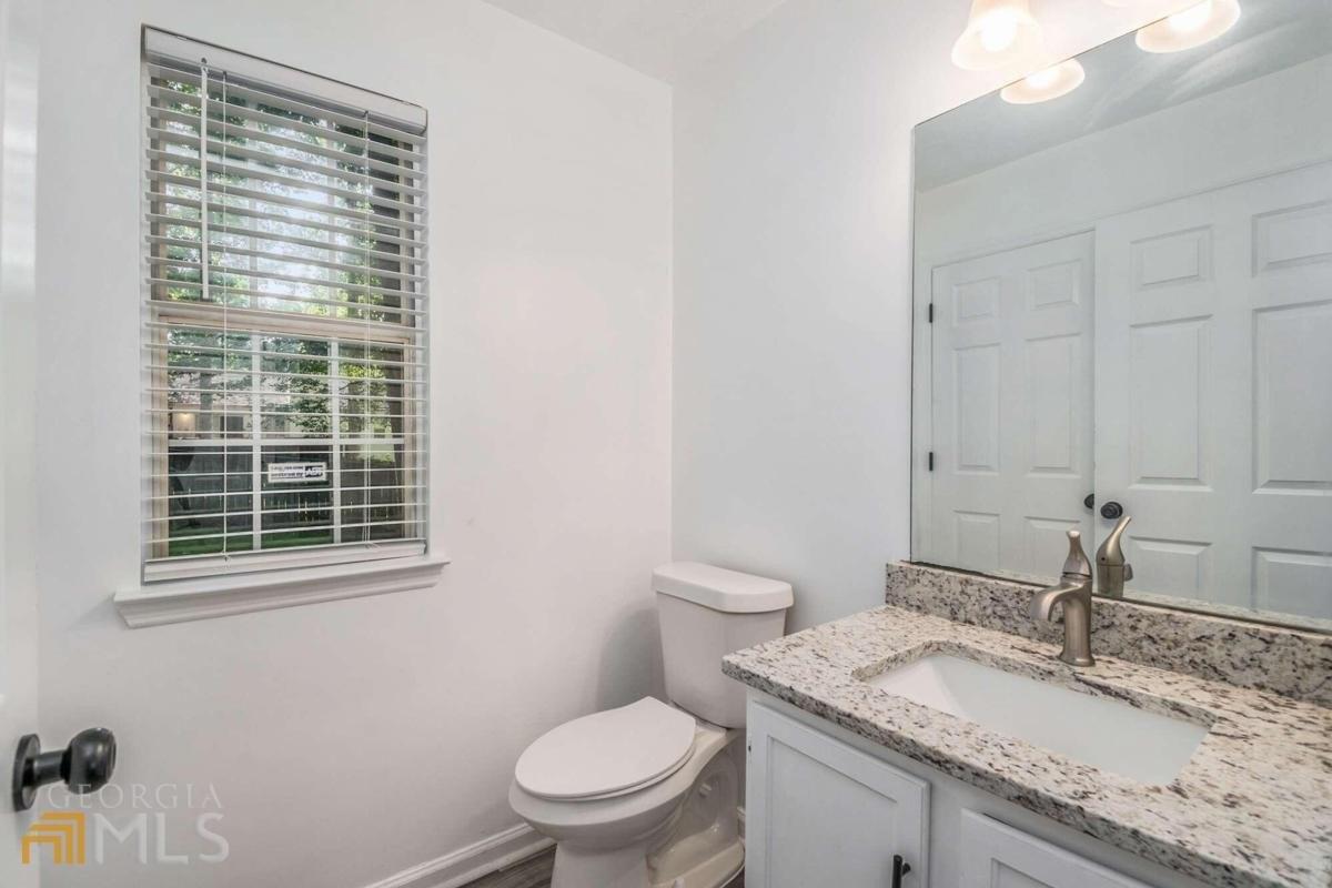 Cascade Manor Dr, Decatur, GA 30034