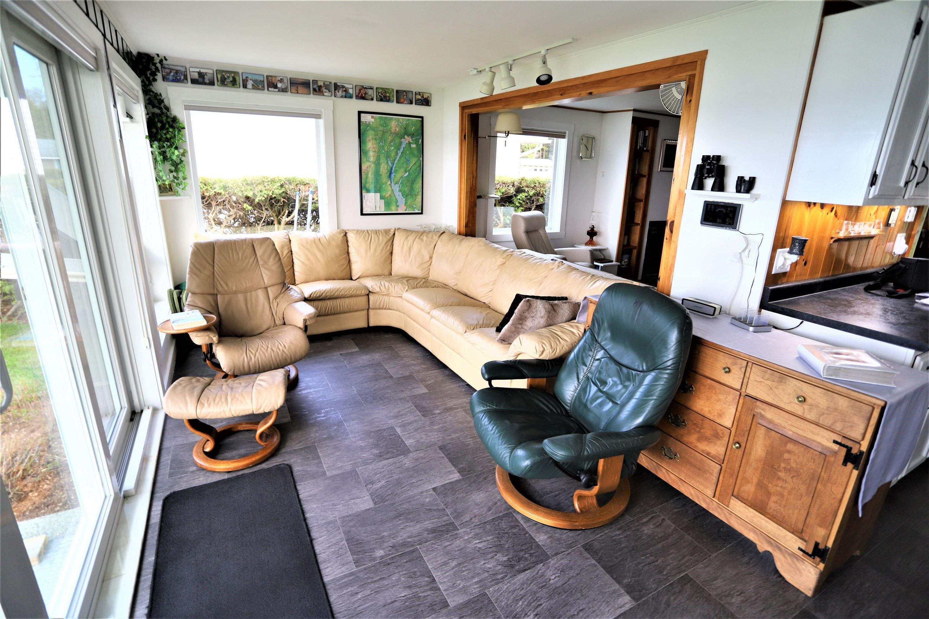 Smugglers Rd, Newport, VT 05855