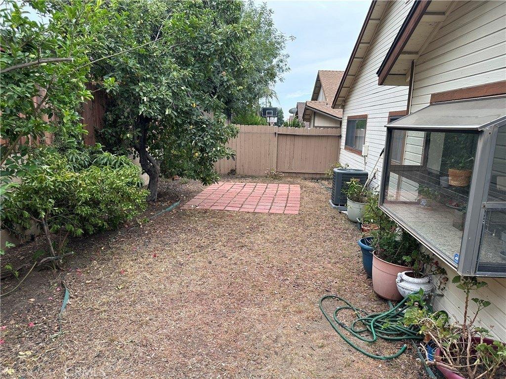 Olive Grove Ln, Sylmar, CA 91342