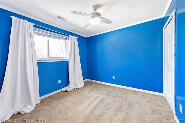E 14 Mile Rd, Birmingham, MI 48009