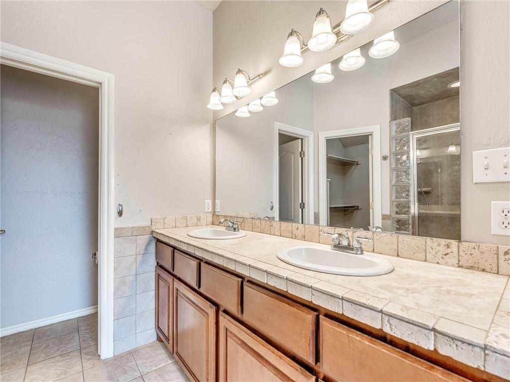 Nw 160th Ter, Edmond, OK 73013