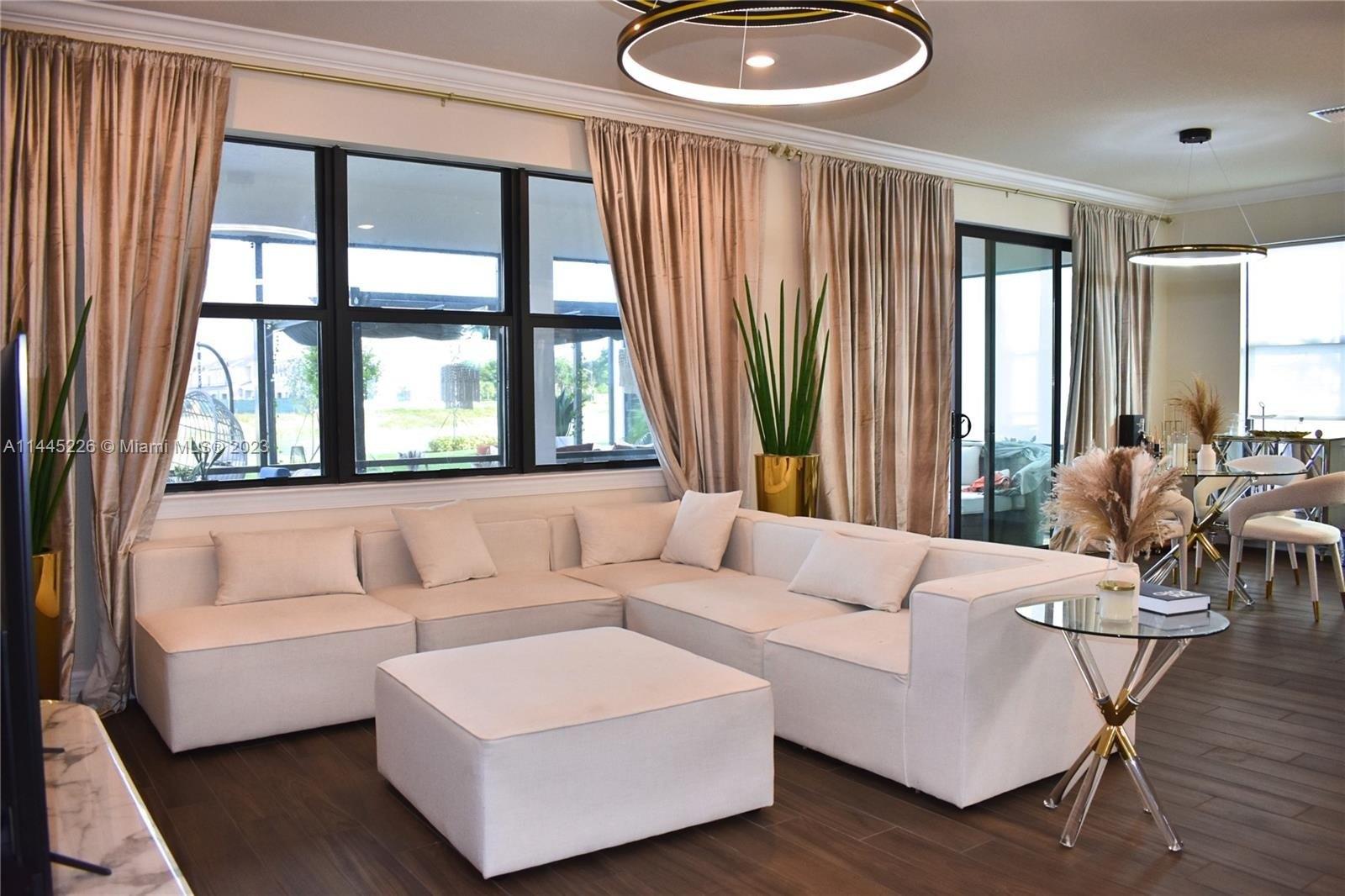 Gramercy Dr, Fort Lauderdale, FL 33309