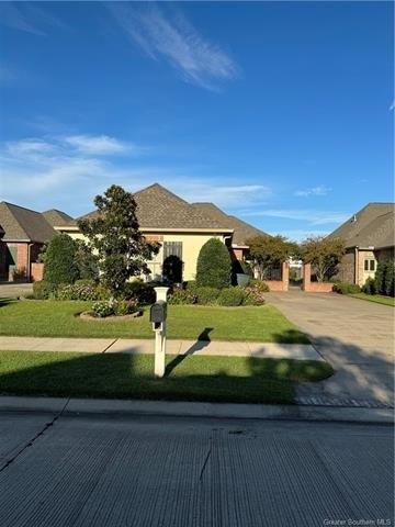 E Azalea Dr, Lake Charles, LA 70605