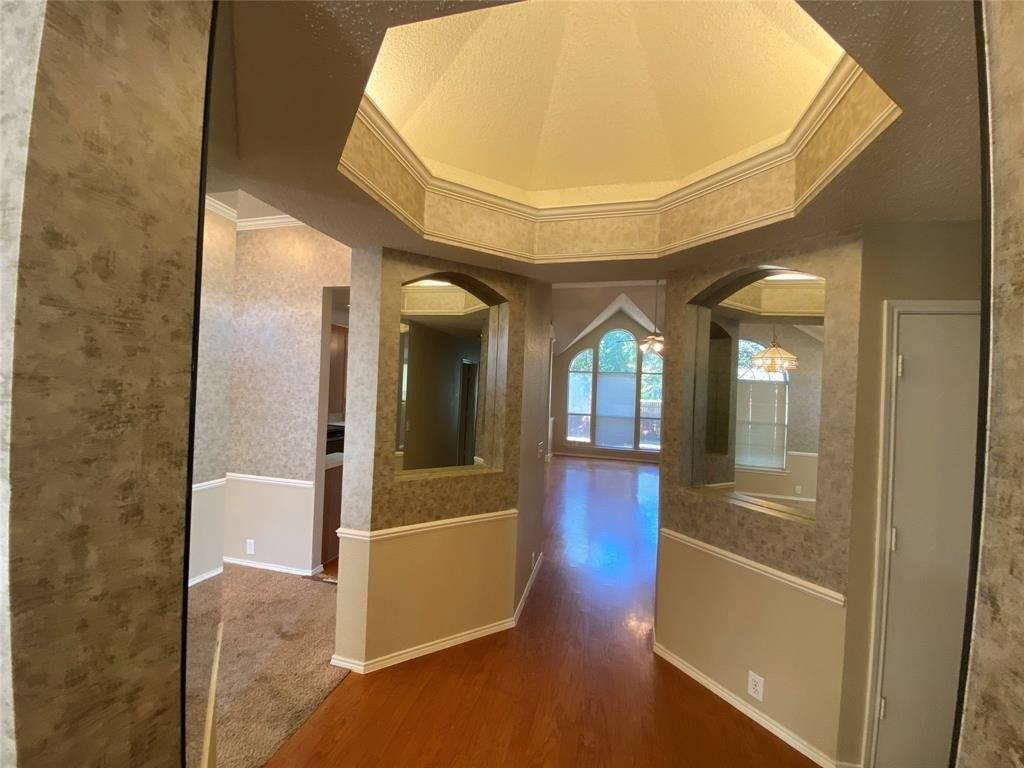 Texas Oak Trl, Lake Dallas, TX 75065