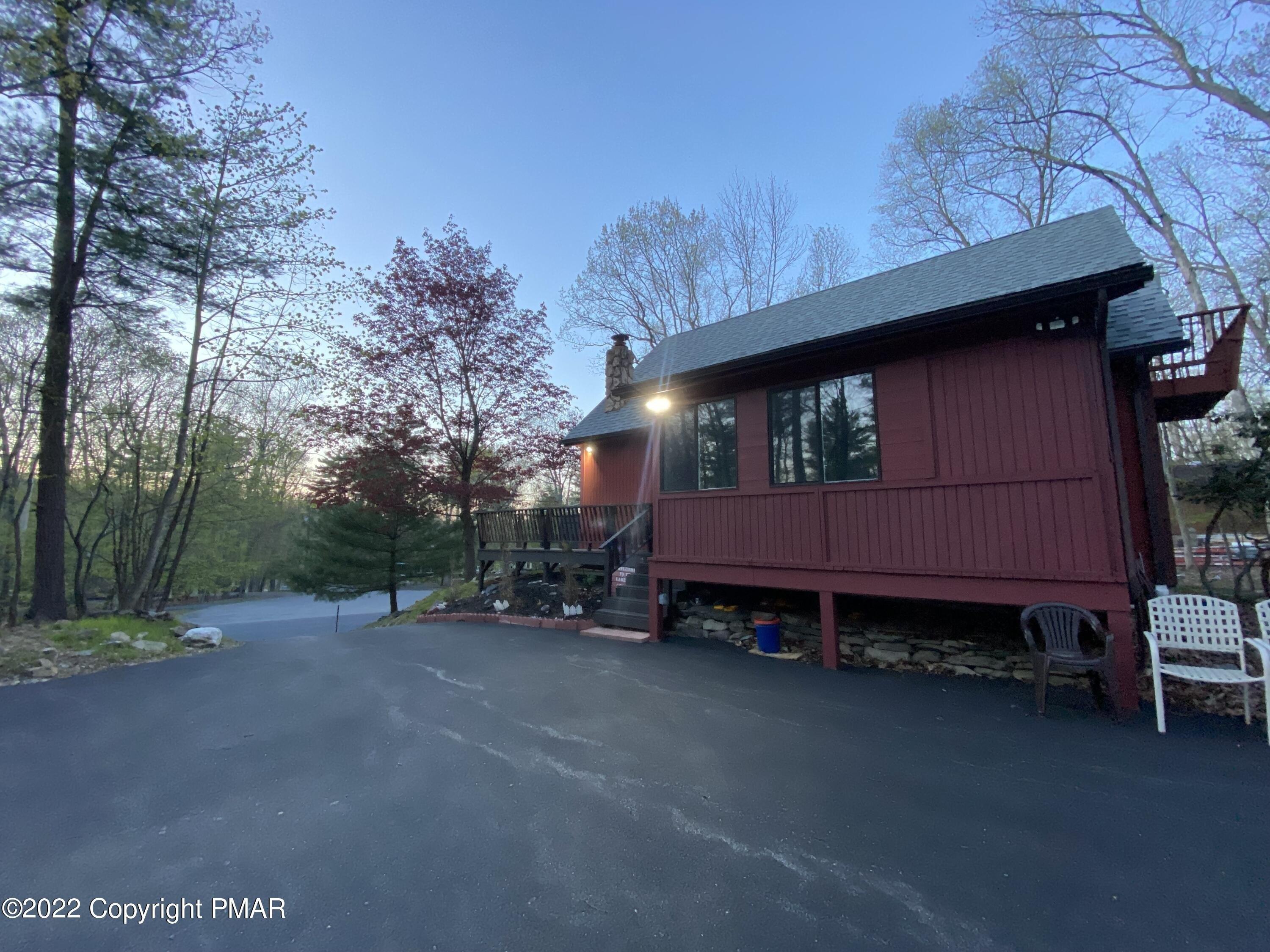 Lakeside Dr, East Stroudsburg, PA 18301