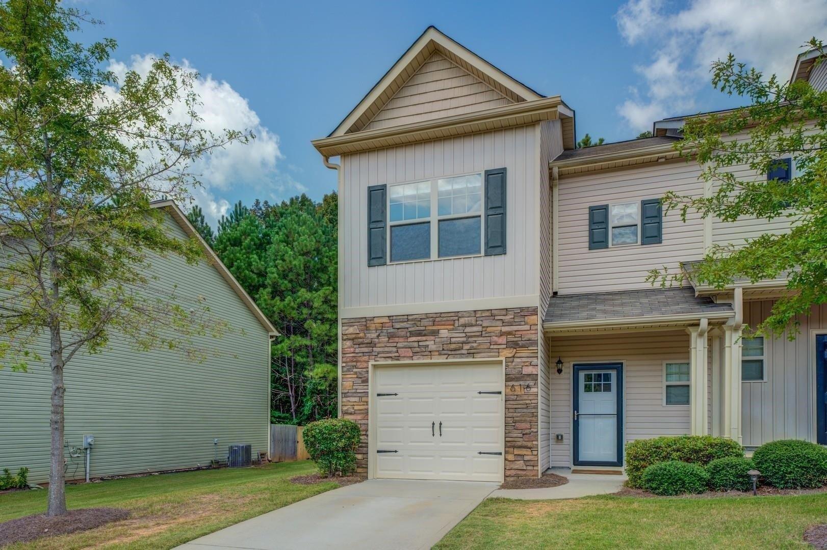 Oakside Pl, Acworth, GA 30102