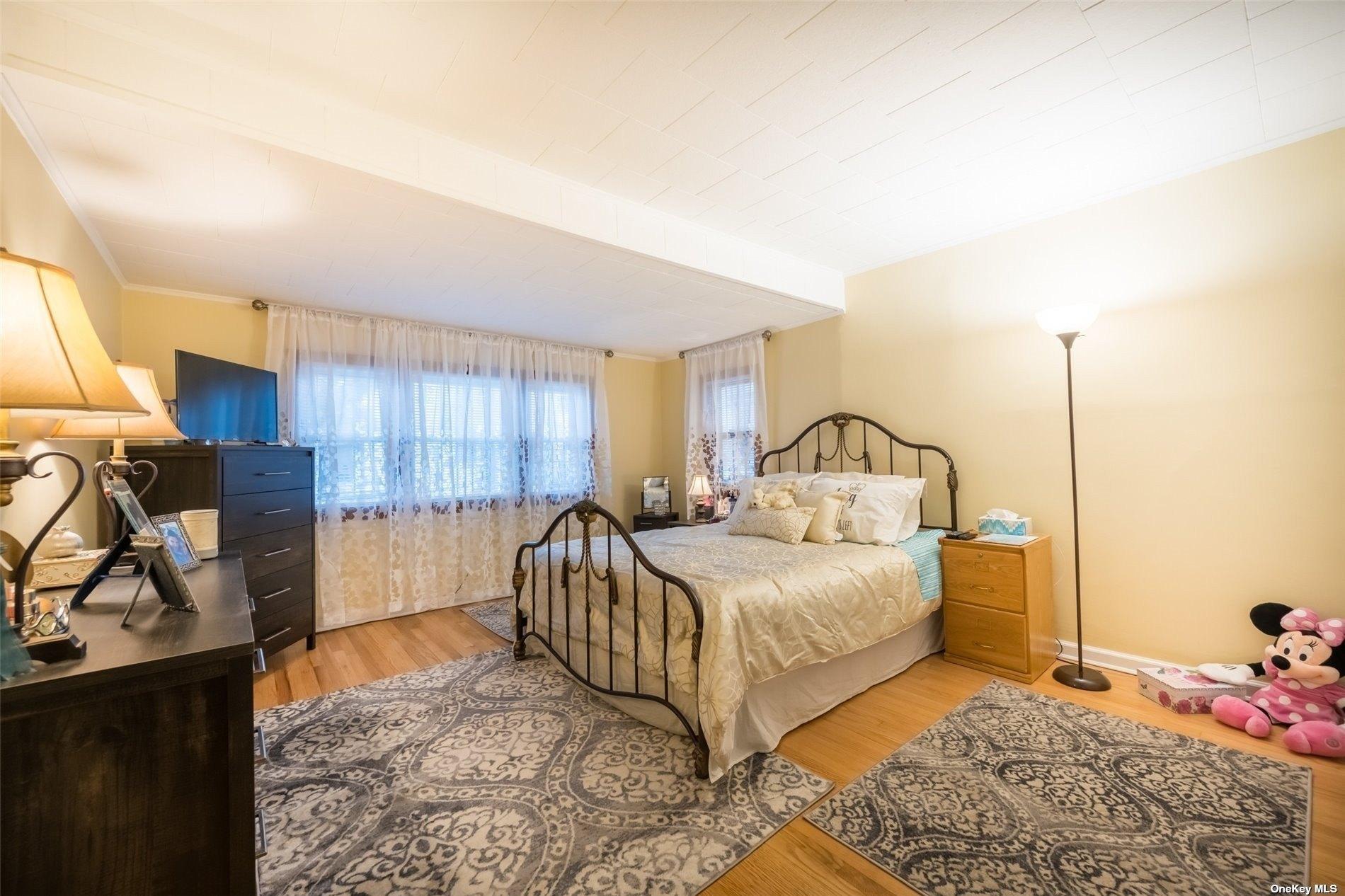87th Rd, Jamaica, NY 11435