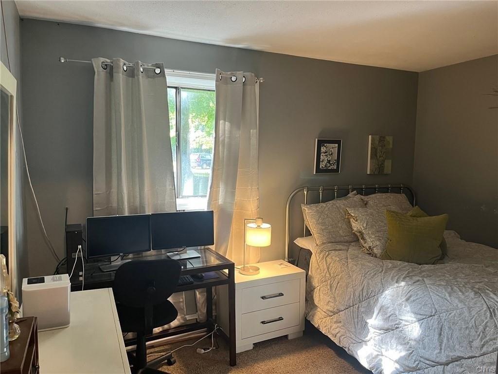 Idlewood Blvd, Baldwinsville, NY 13027