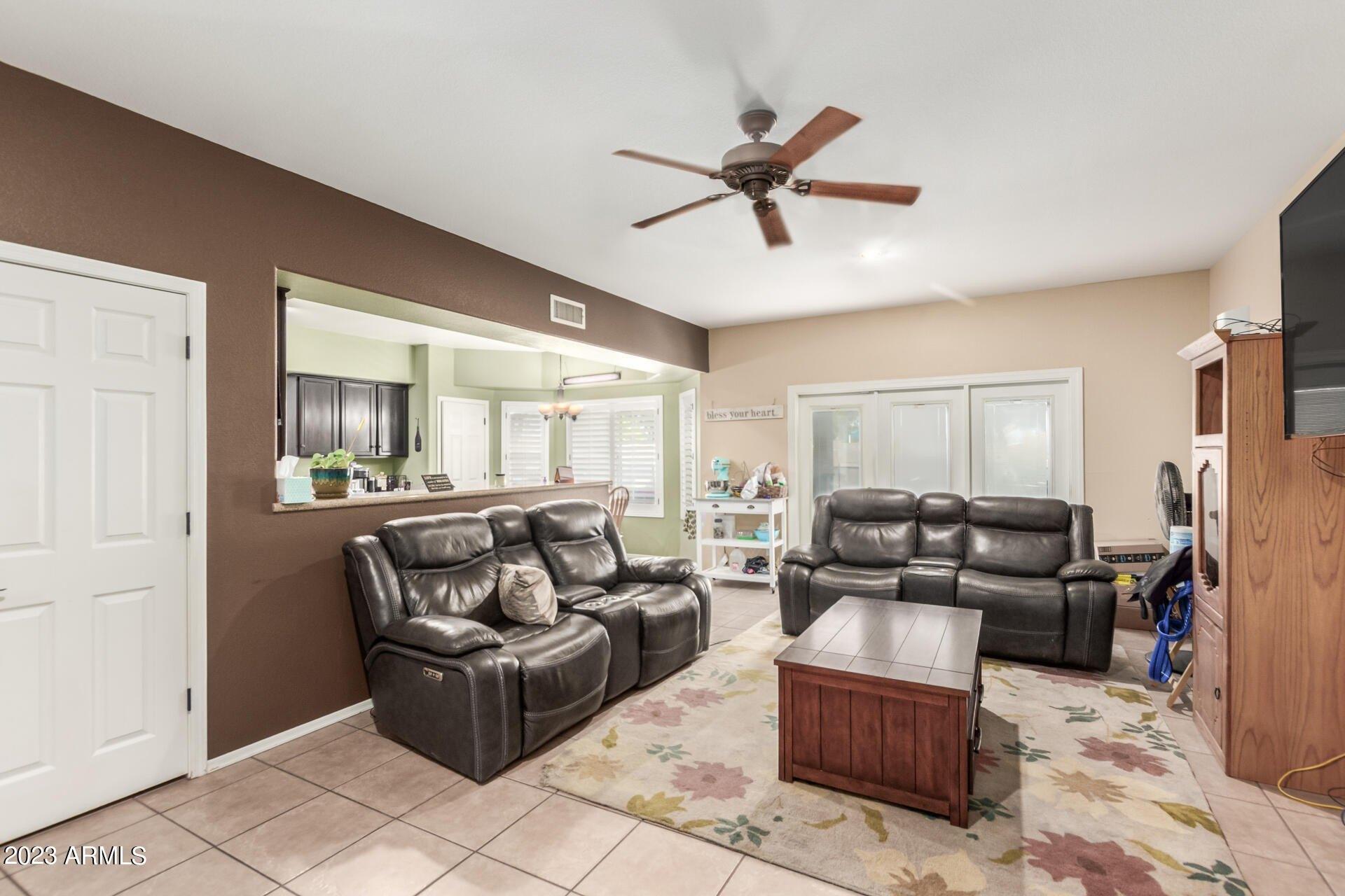 S Larkspur St, Gilbert, AZ 85296