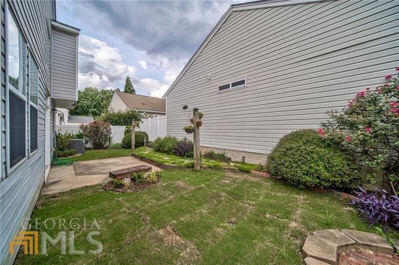 Bedford Ct, Woodstock, GA 30188