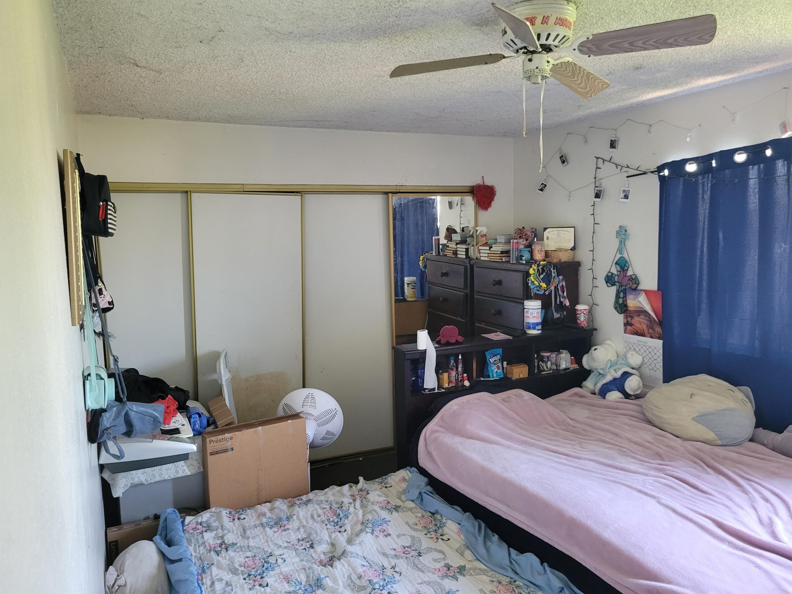 E 110th St, Los Angeles, CA 90059