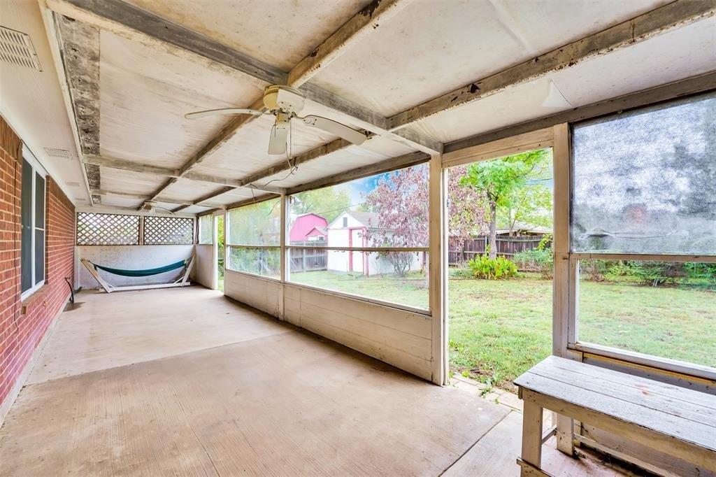 Briarwood Dr, Paris, TX 75460