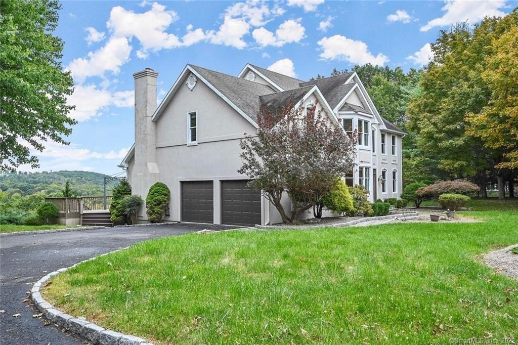 Riverford Rd, Brookfield, CT 06804