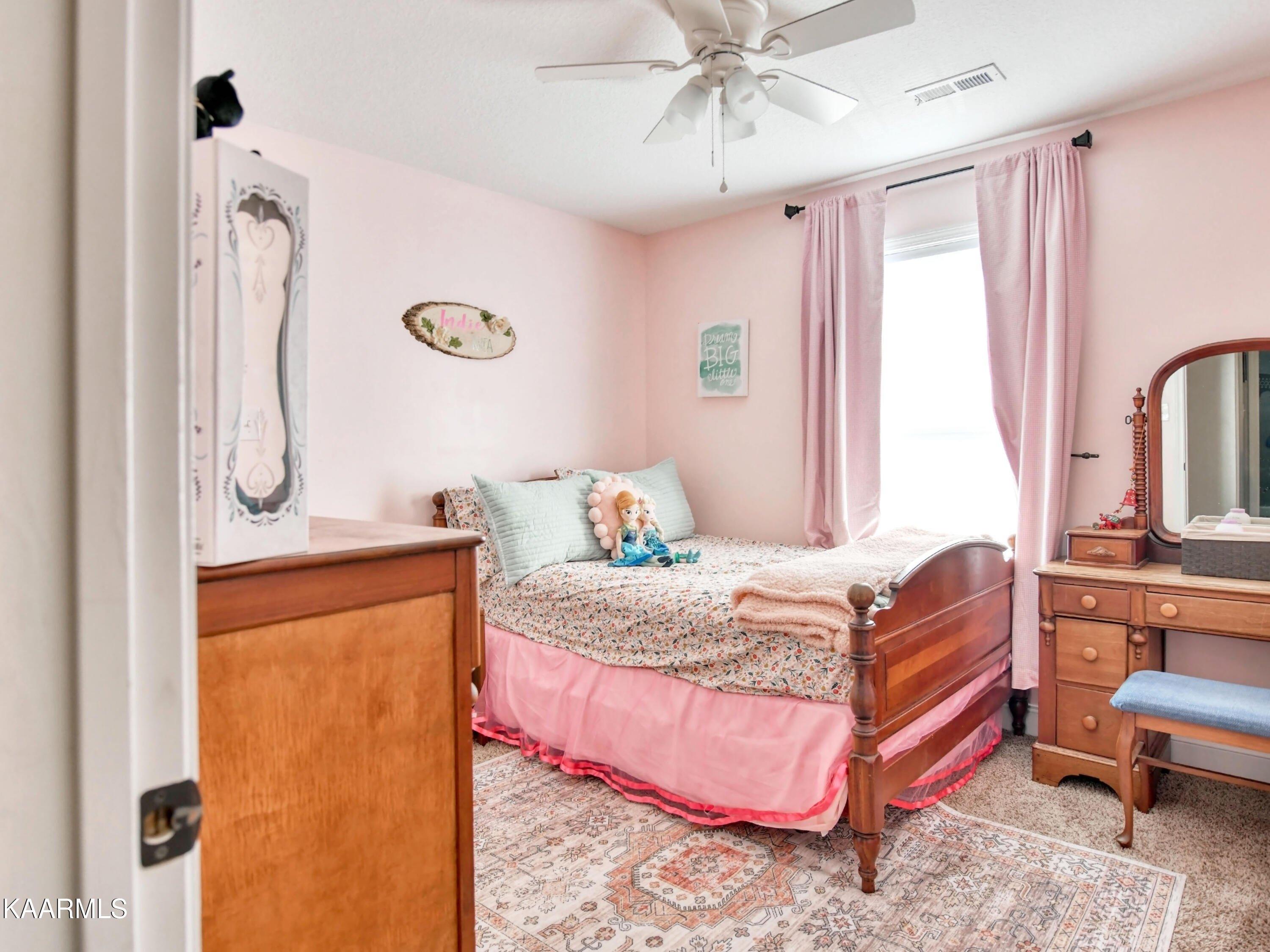 Horsestall Dr, Knoxville, TN 37918
