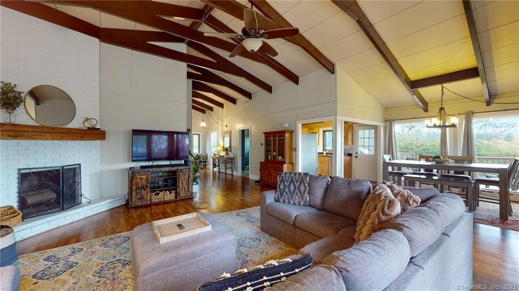 Inchcliffe Dr, Gales Ferry, CT 06335