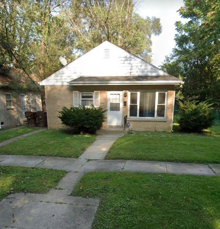 Shea Ave, Hazel Crest, IL 60429