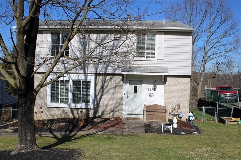 Armstrong Dr, South Park, PA 15129