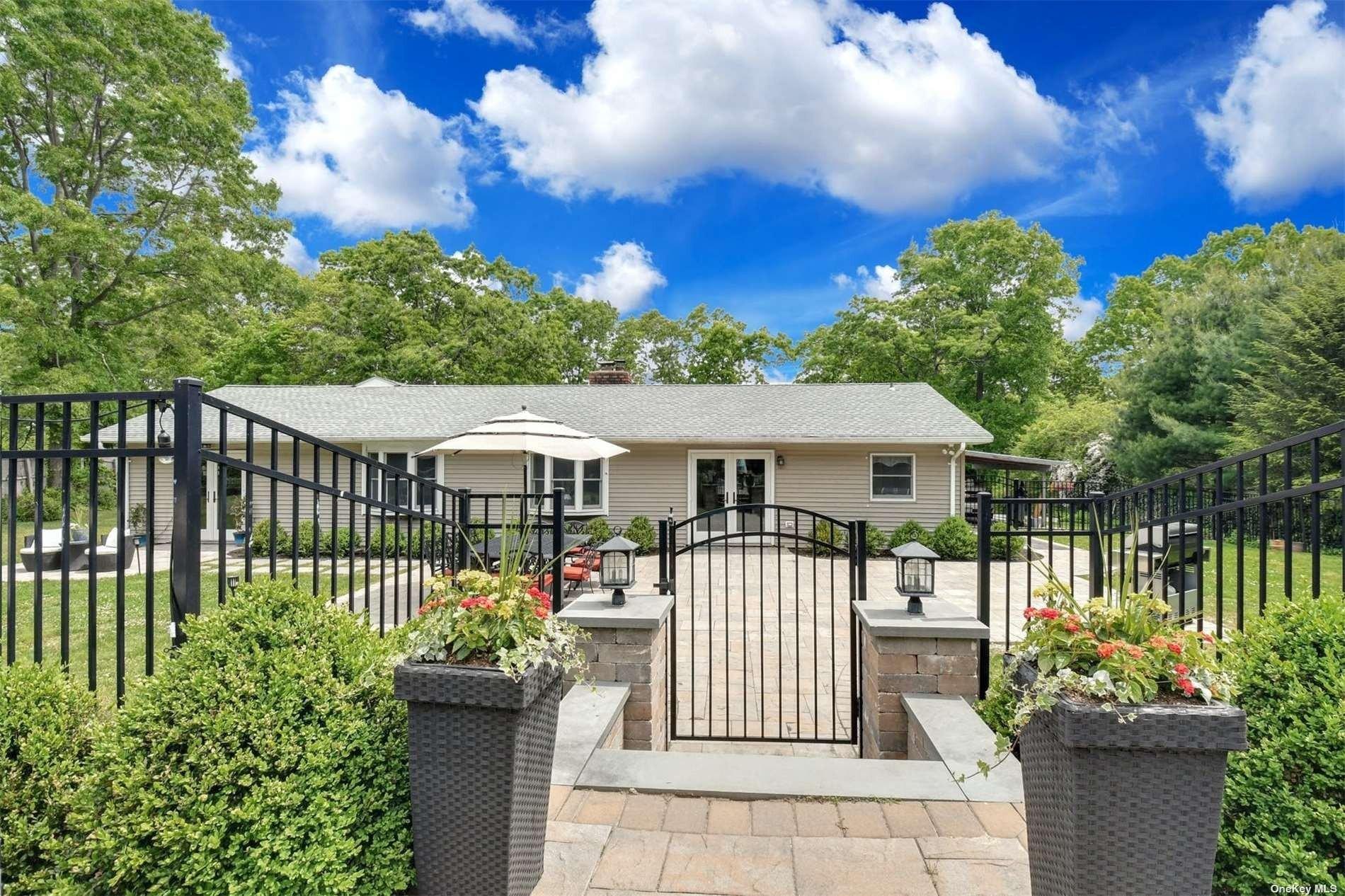 Stony Hollow Rd, Greenlawn, NY 11740