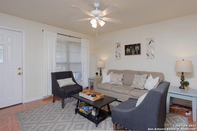Middlebury Dr, San Antonio, TX 78217
