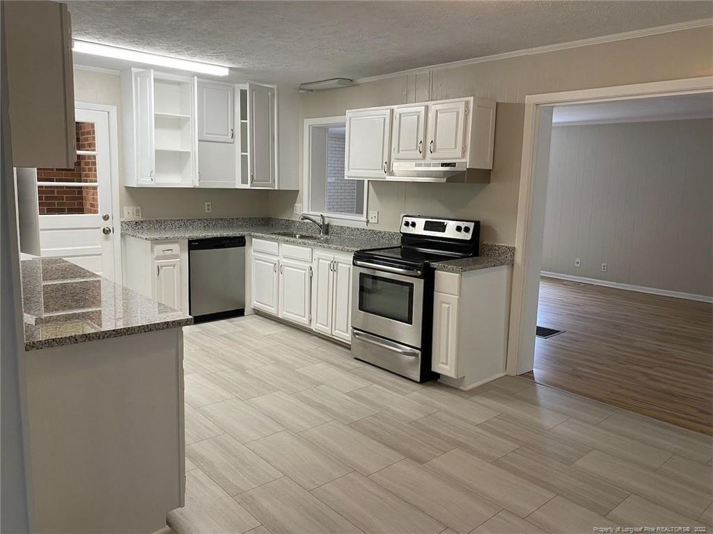 Pinewood Dr, Hope Mills, NC 28348