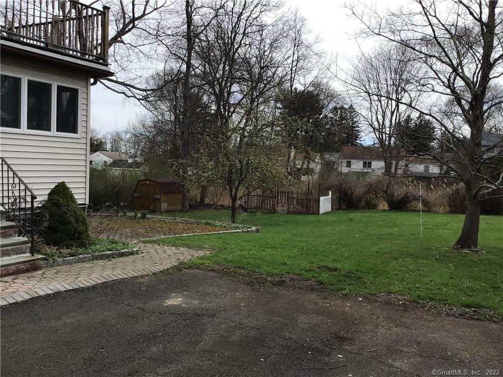 Farm St, Danbury, CT 06811