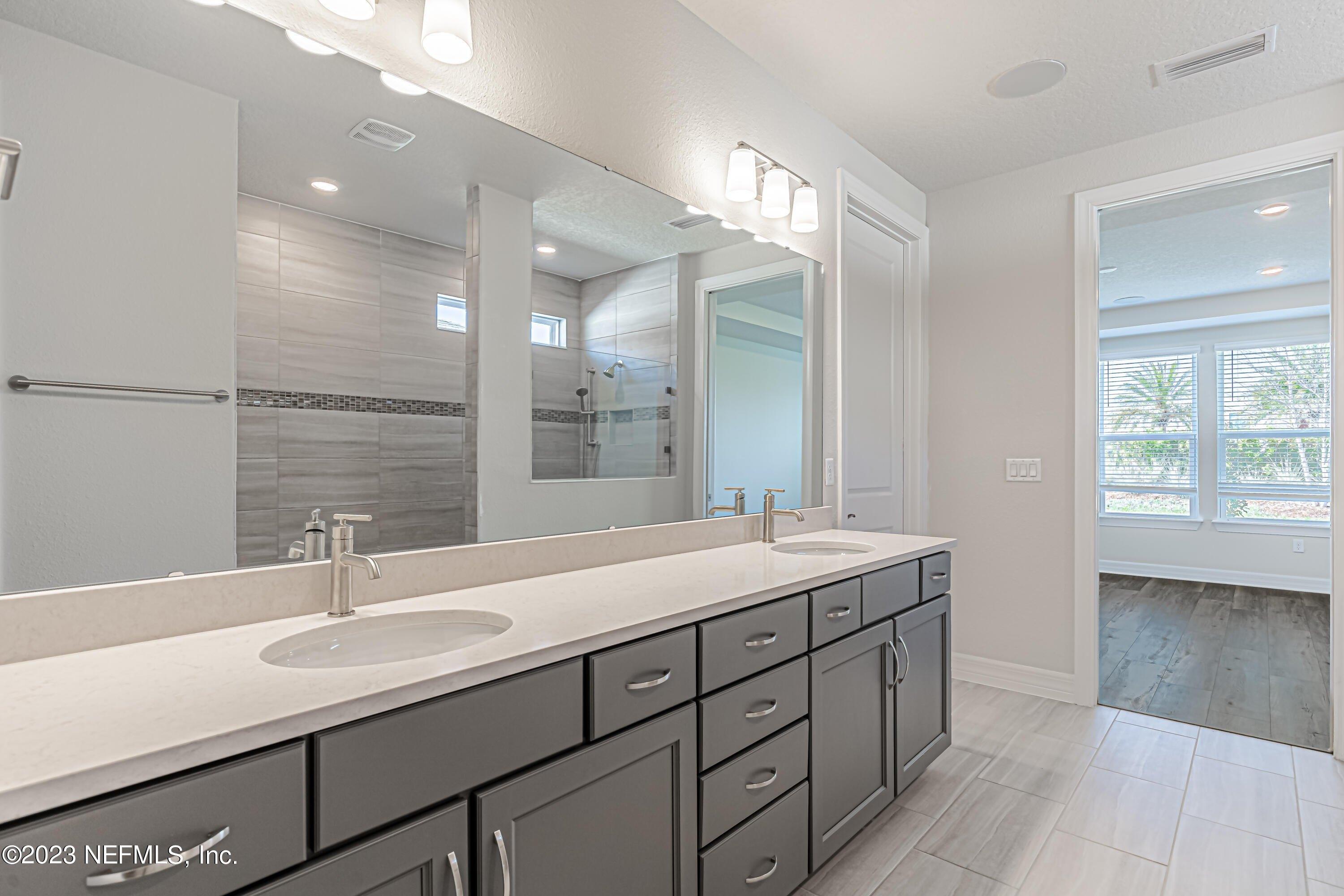 Town View Dr, Jacksonville, FL 32256