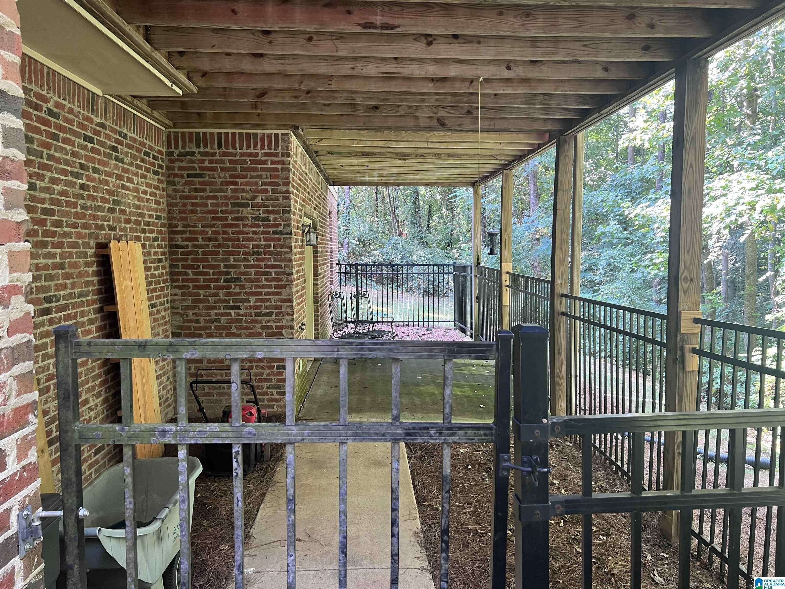 Falliston Ct, Helena, AL 35080