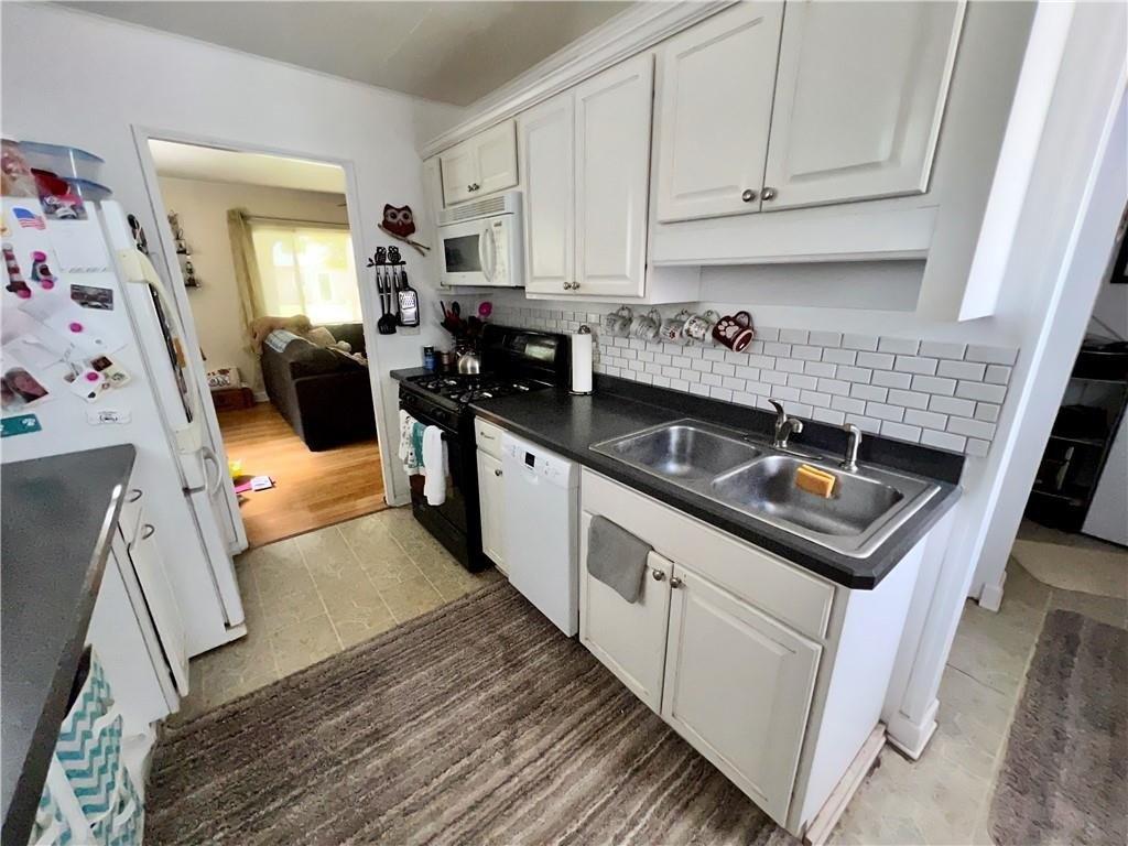 Cimarron Dr, Rochester, NY 14620