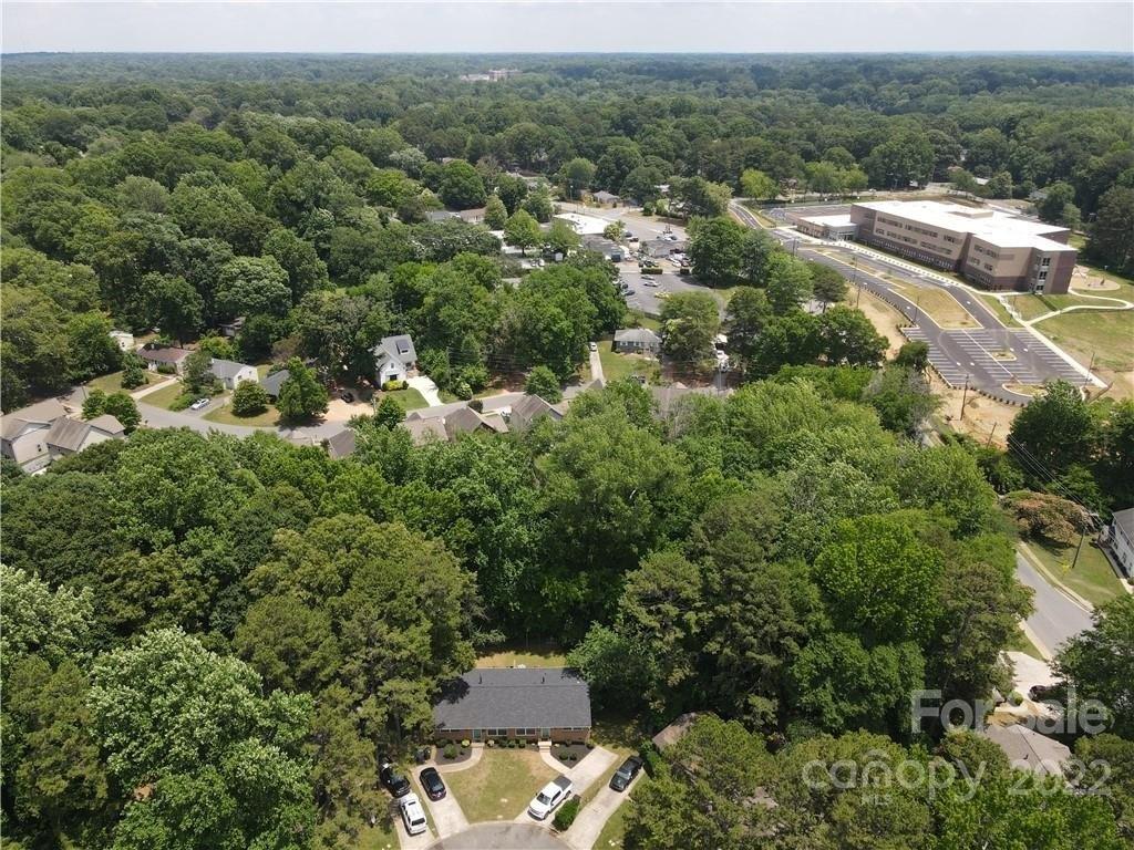 Ibis Ct, Charlotte, NC 28205