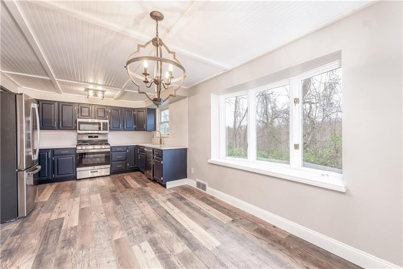 Azalea Dr, Pittsburgh, PA 15235