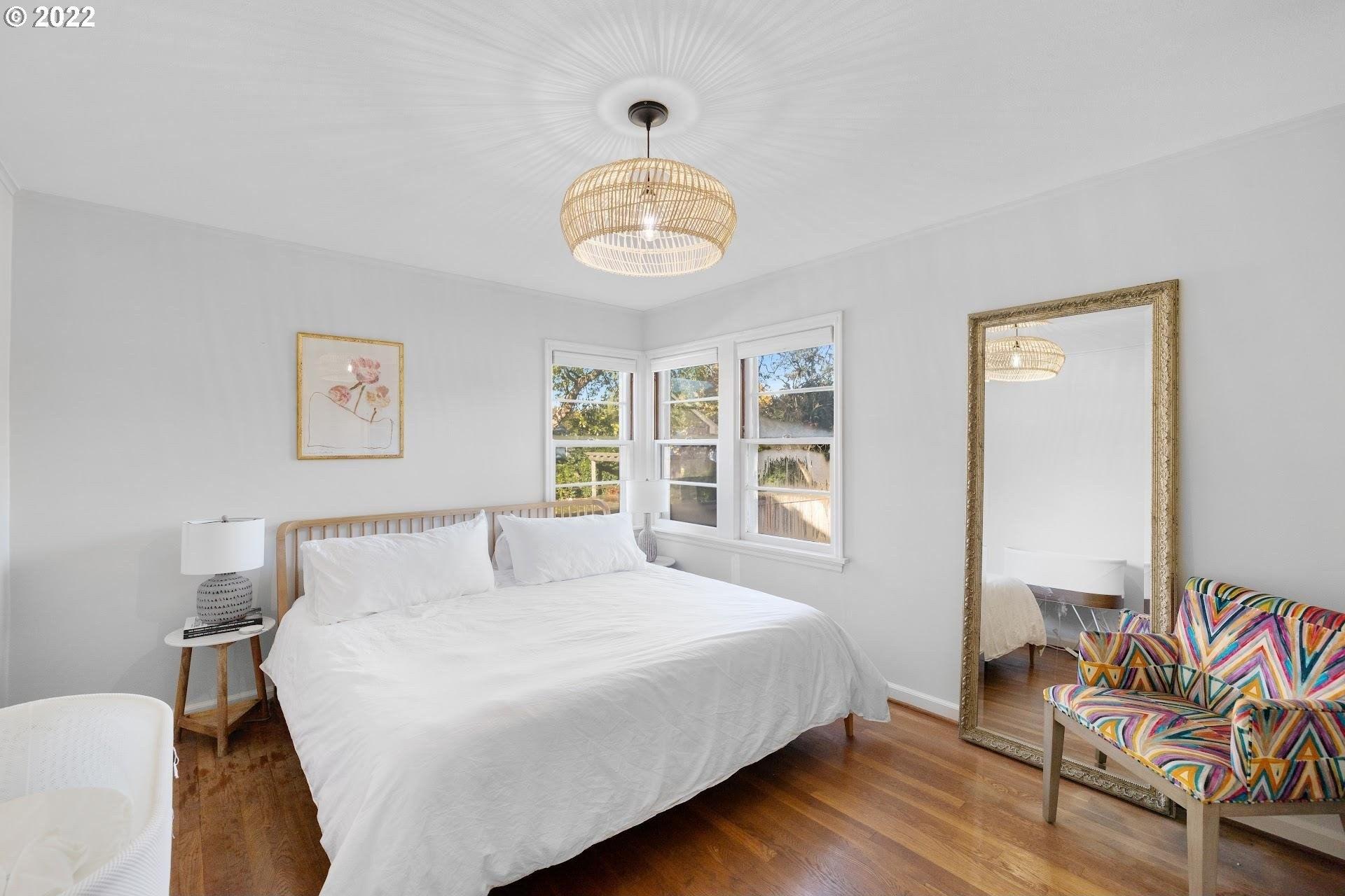 Se Stark St, Portland, OR 97215