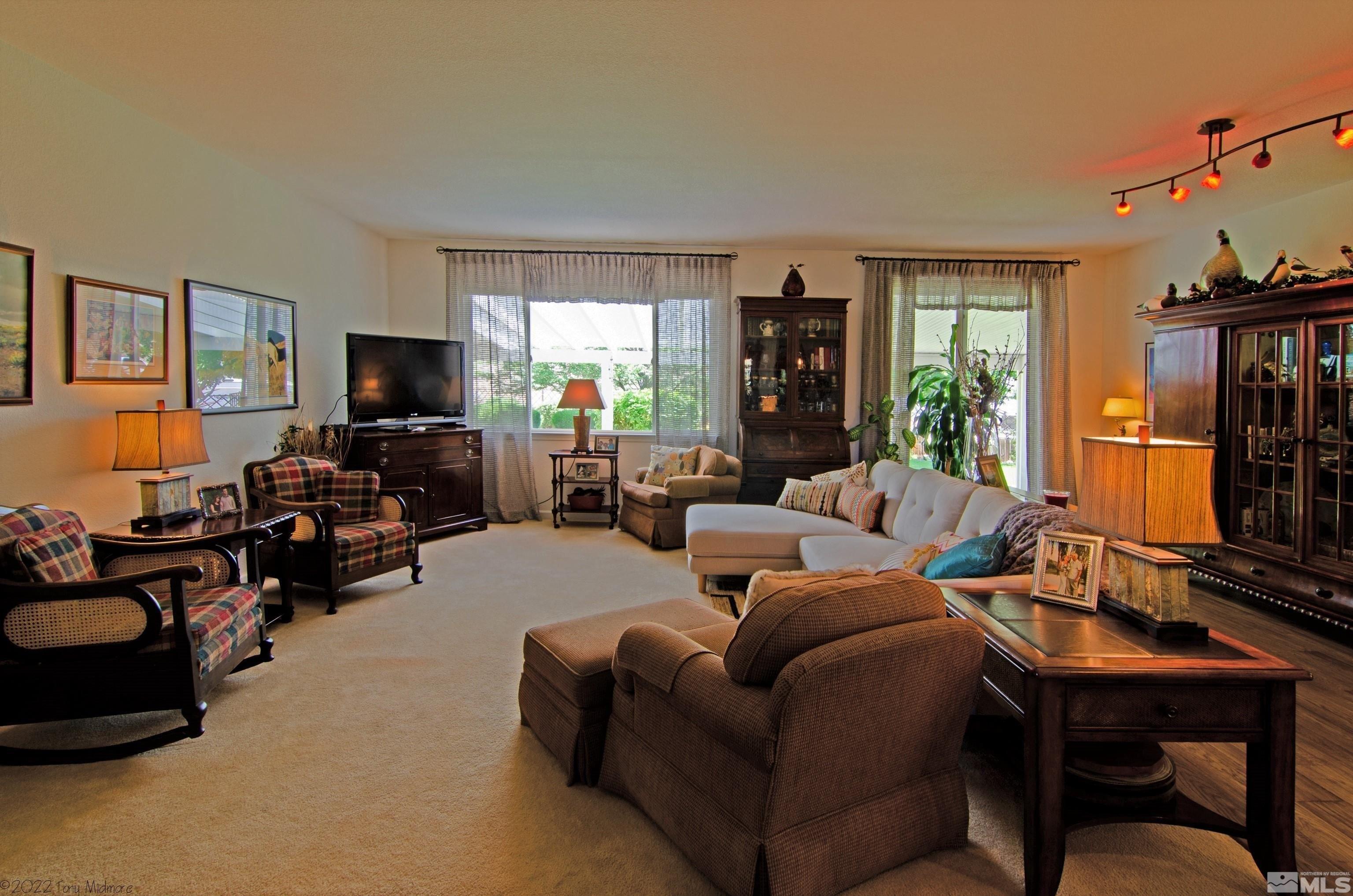 E Hidden Valley Dr, Reno, NV 89502