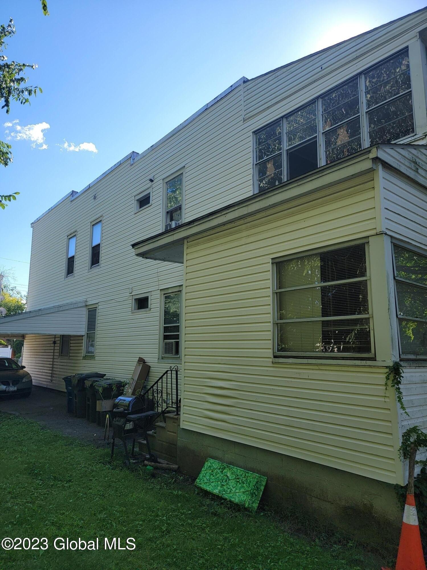 Breslin Ave, Cohoes, NY 12047