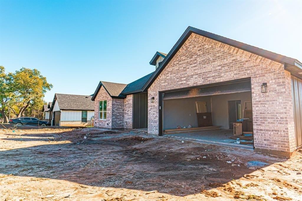 Mojave Trl, Granbury, TX 76048