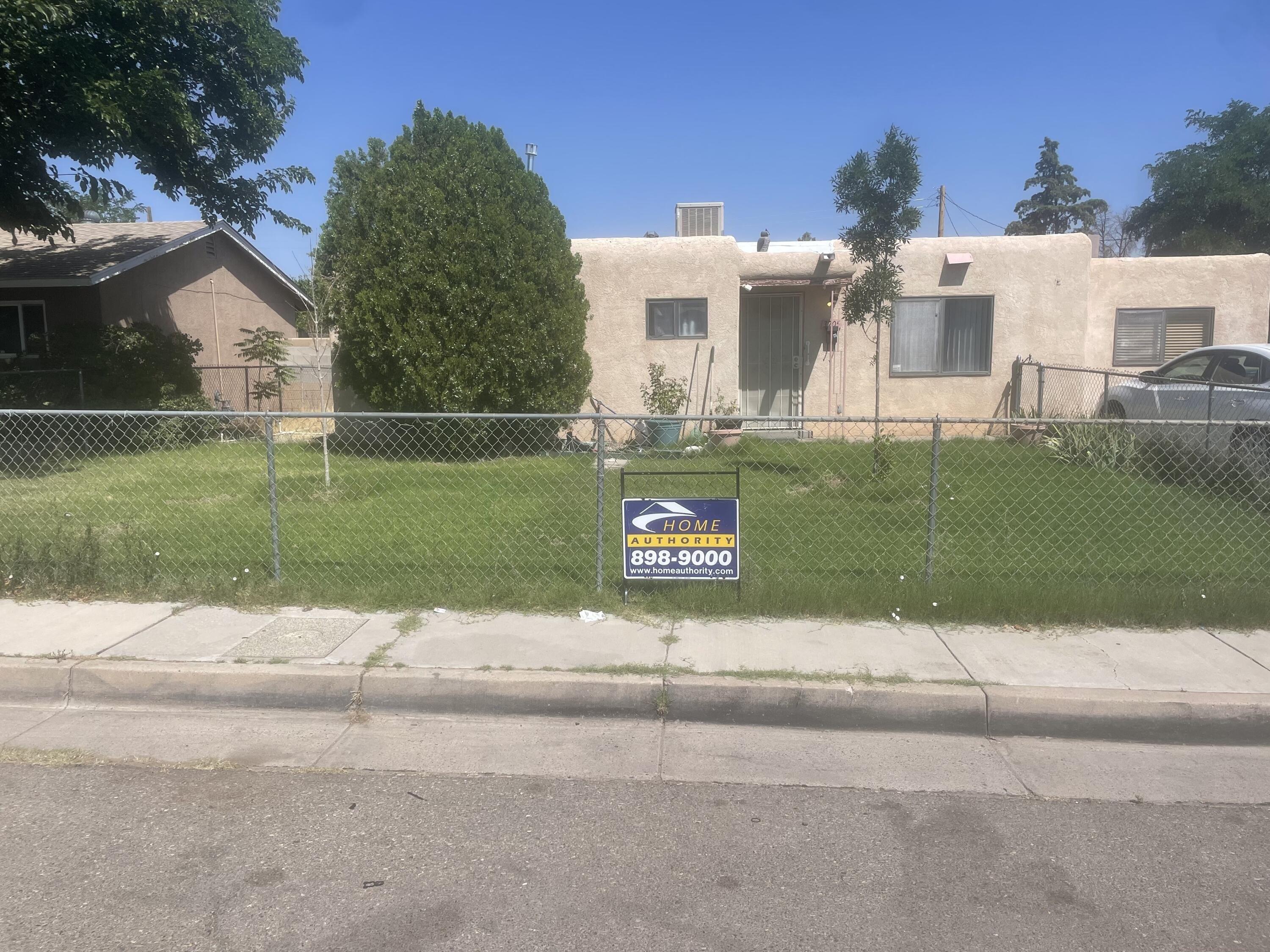 Cherokee Rd Ne, Albuquerque, NM 87110