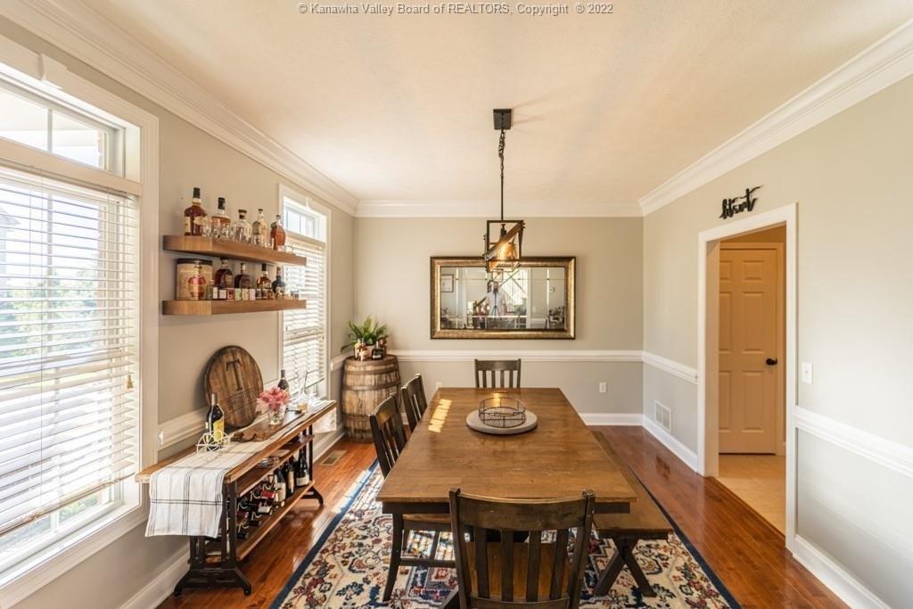 Pinnacle View Dr, Hurricane, WV 25526