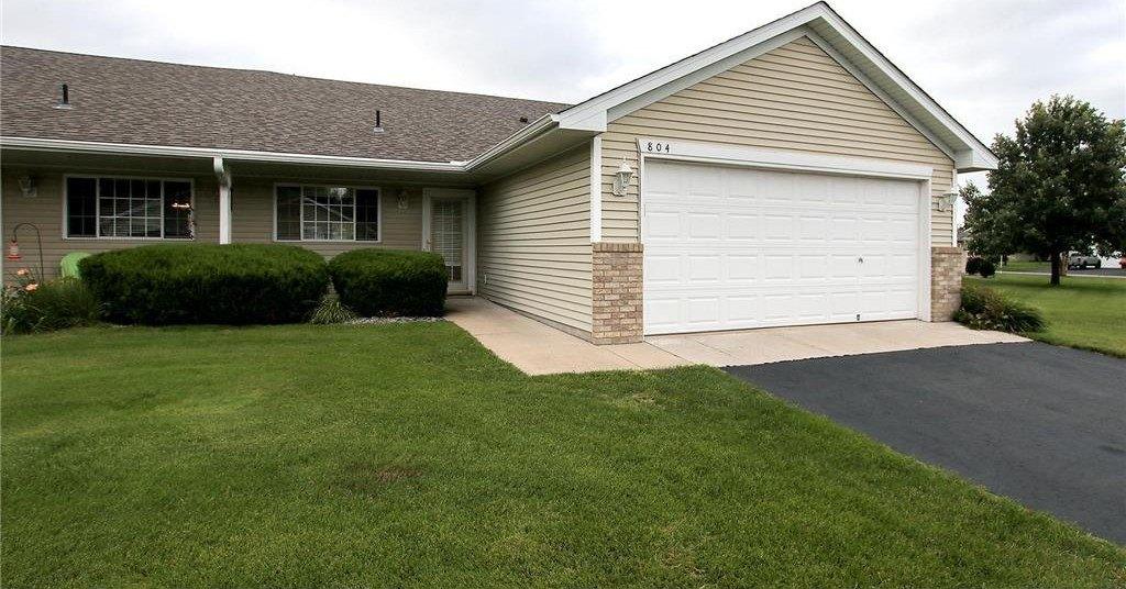Greensview Ct Nw, Hutchinson, MN 55350