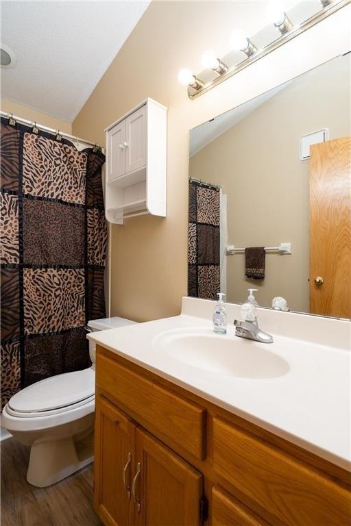 Tiffany Ct, Burnsville, MN 55337