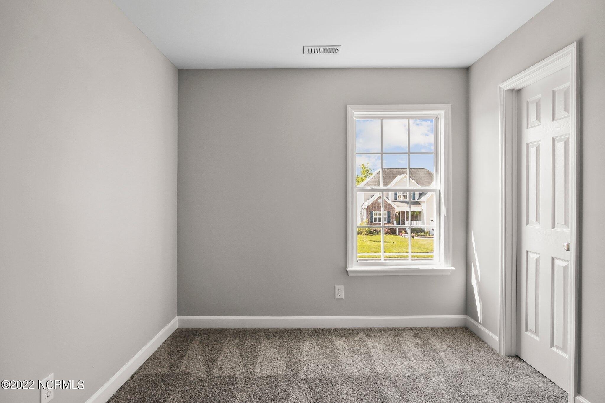Brunswick Dr, Jacksonville, NC 28546