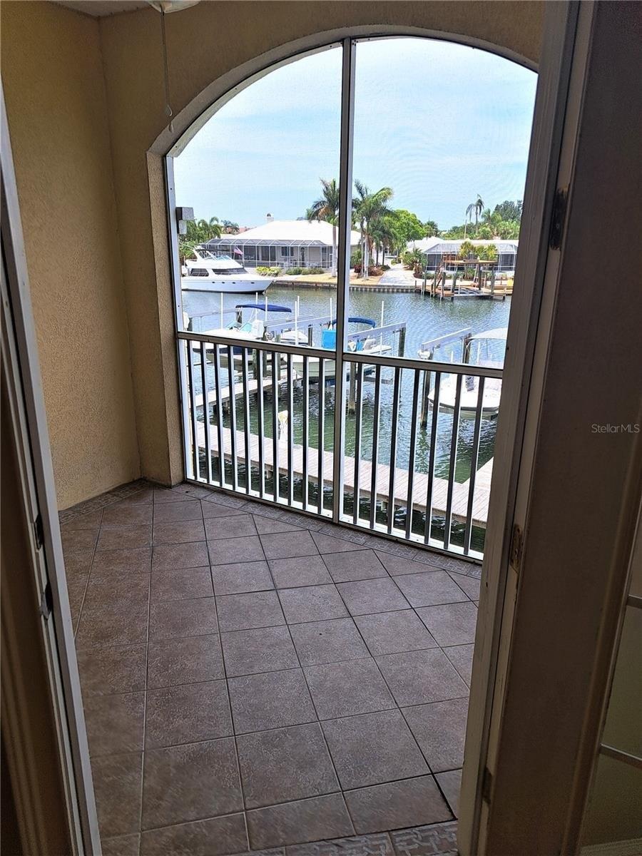 Sunset Bay Cir, Apollo Beach, FL 33572