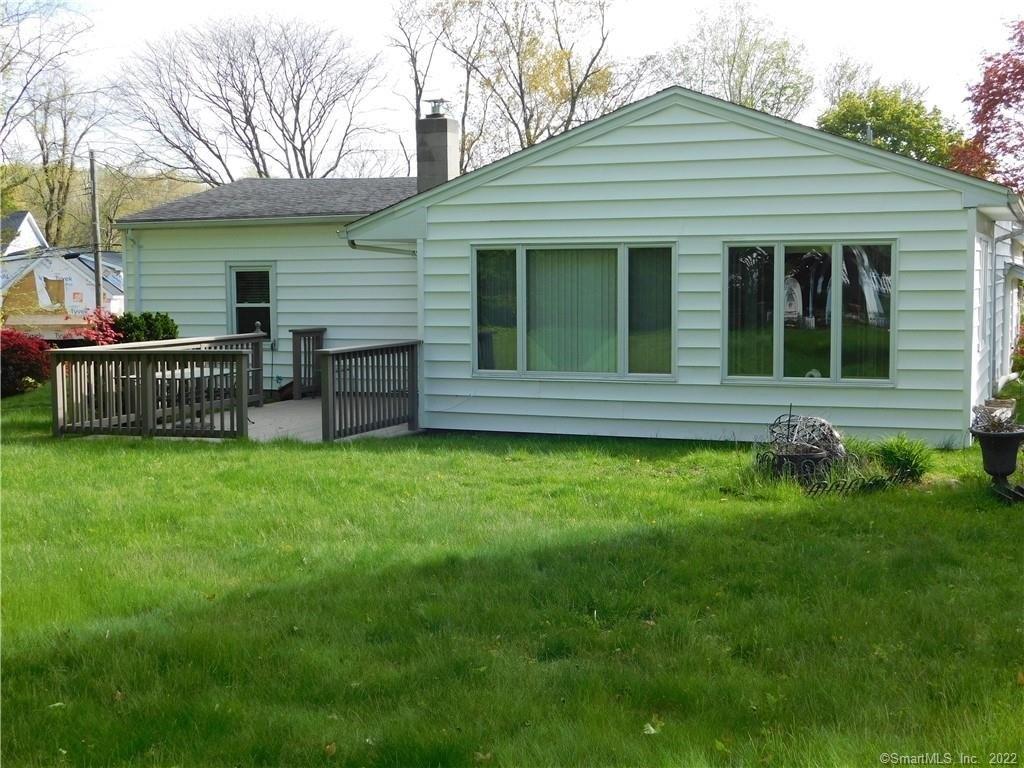Corona Dr, Milford, CT 06460