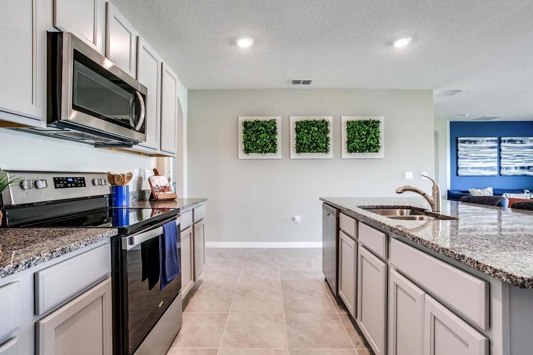 Bladon Ave, Deltona, FL 32738