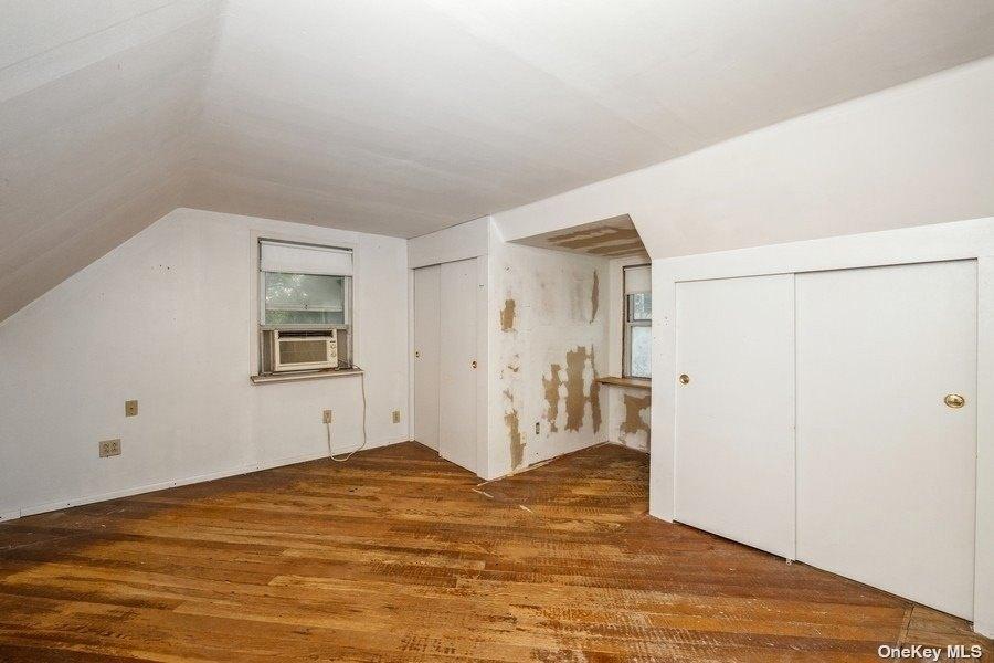 Bedford Ave, Uniondale, NY 11553