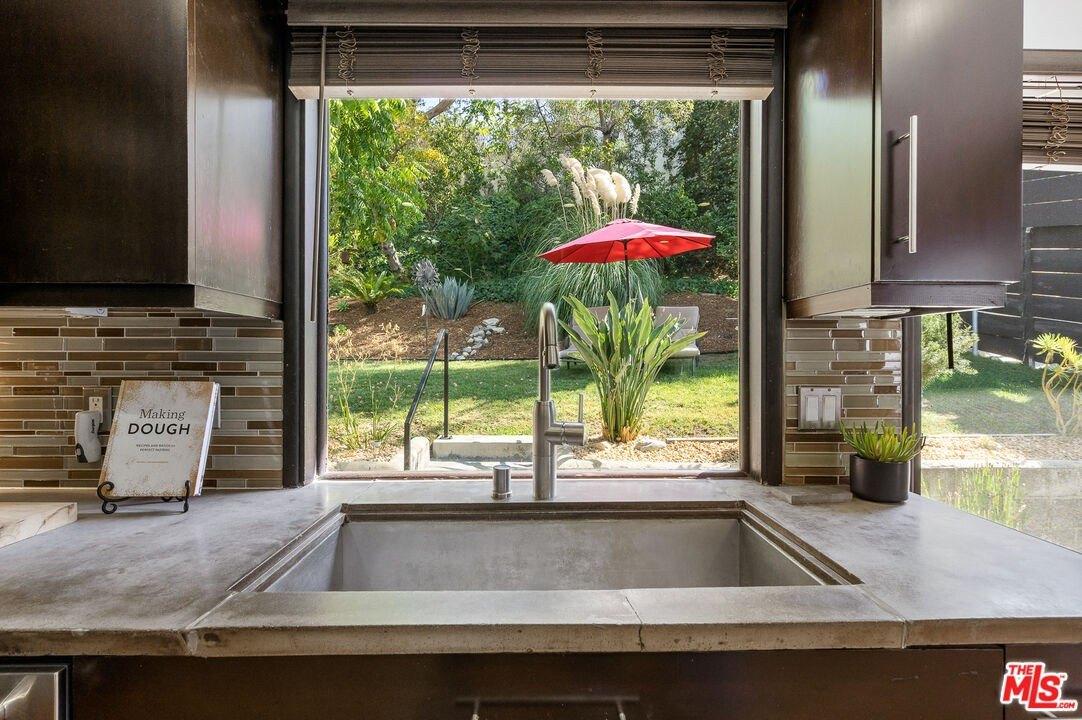 Lorado Way, View Park, CA 90043
